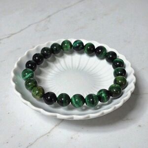 Handcrafted Unisex Green Tigers Eye Stretch Bracelet 7-9 Inches